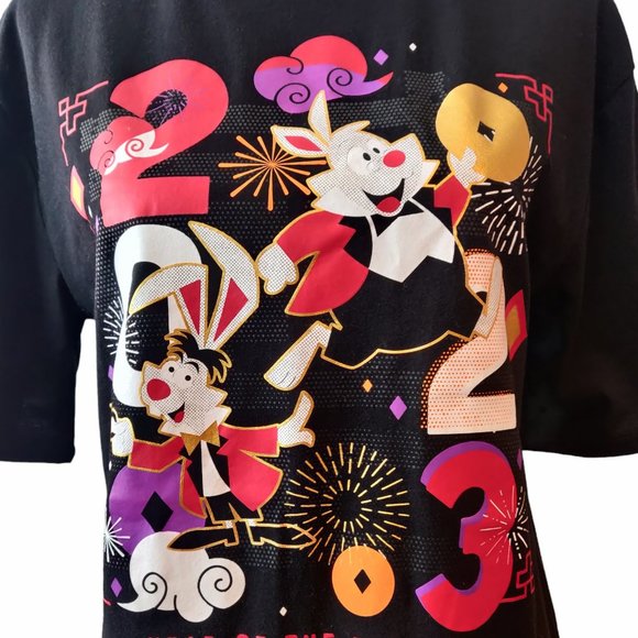 Disney Unisex 2023 Year Of The Rabbit March Hare White Rabbit T-Shirt Top S - Picture 4 of 10